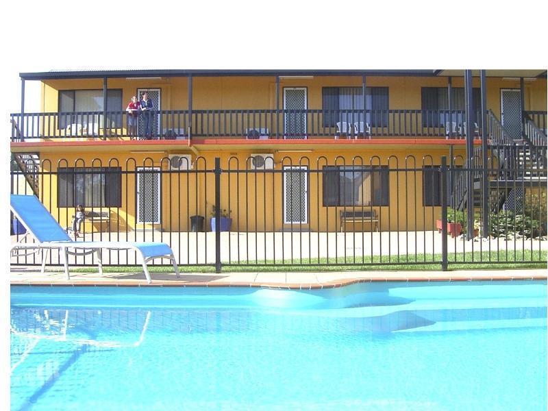 Heyfield Motel And Apartments Lakes Entrance Exteriör bild